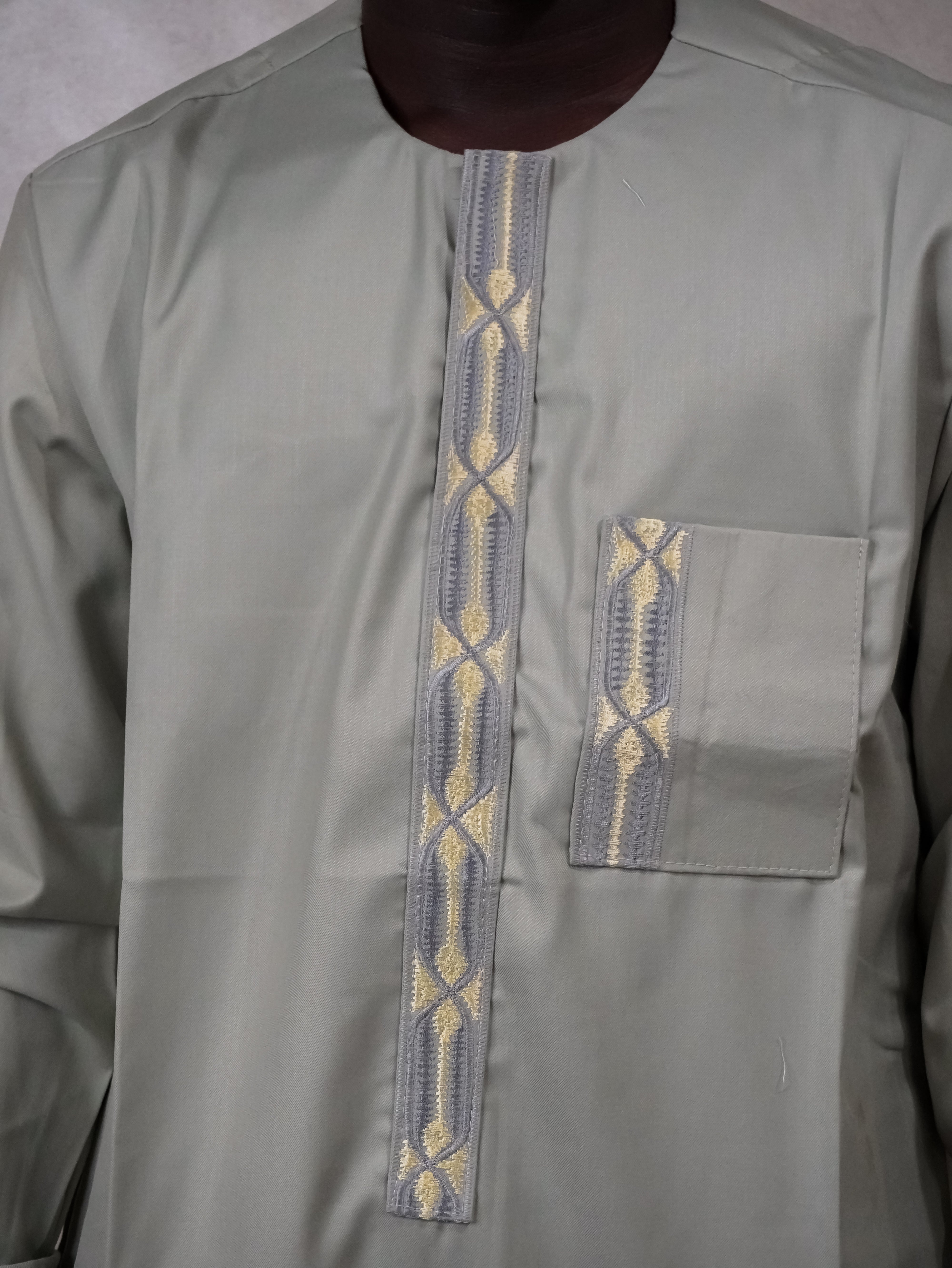 Deux-pièces élégants pour homme – Tenues traditionnelles modernes