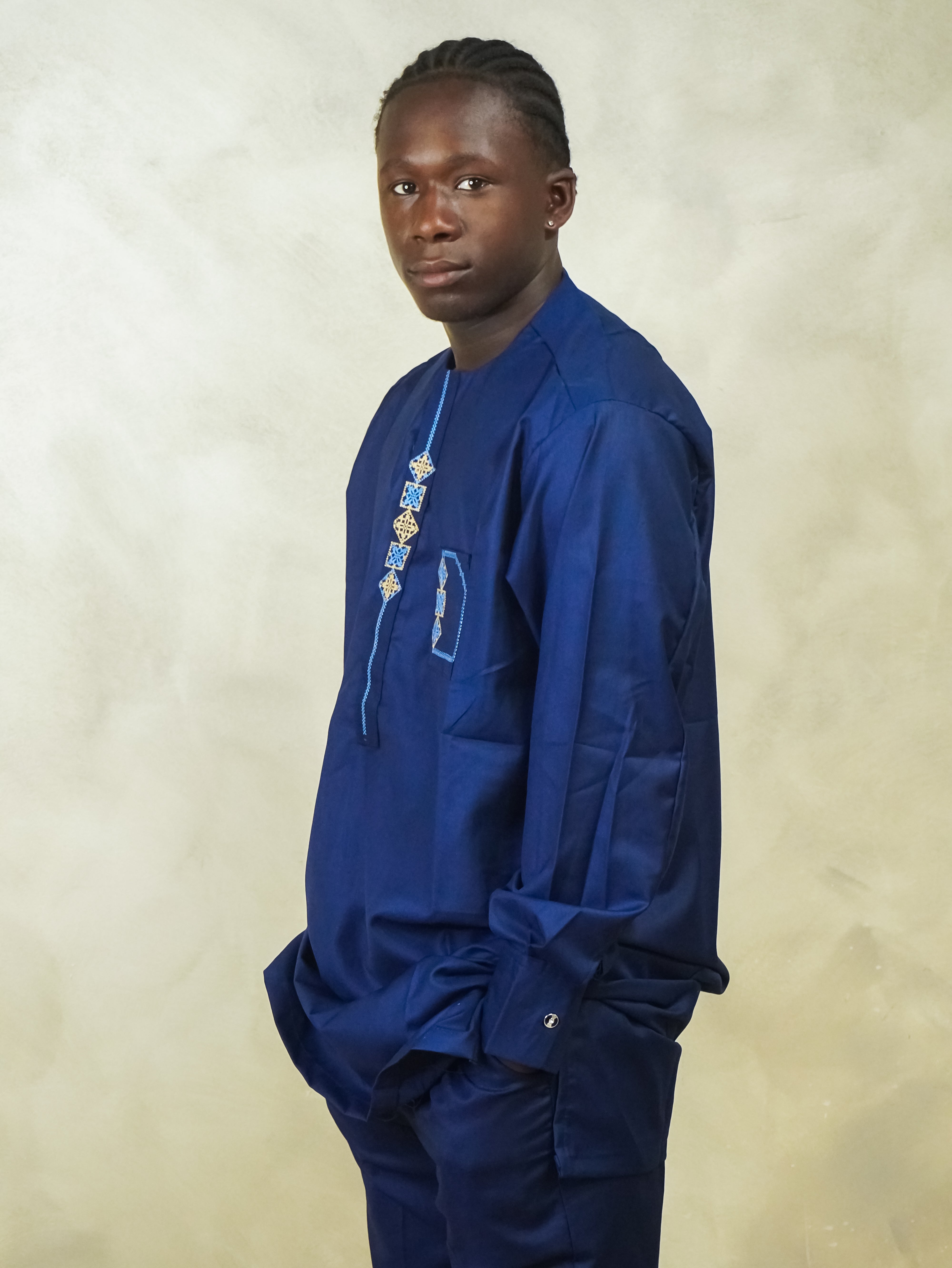 Ensemble homme – Bleu royal & broderie dorée