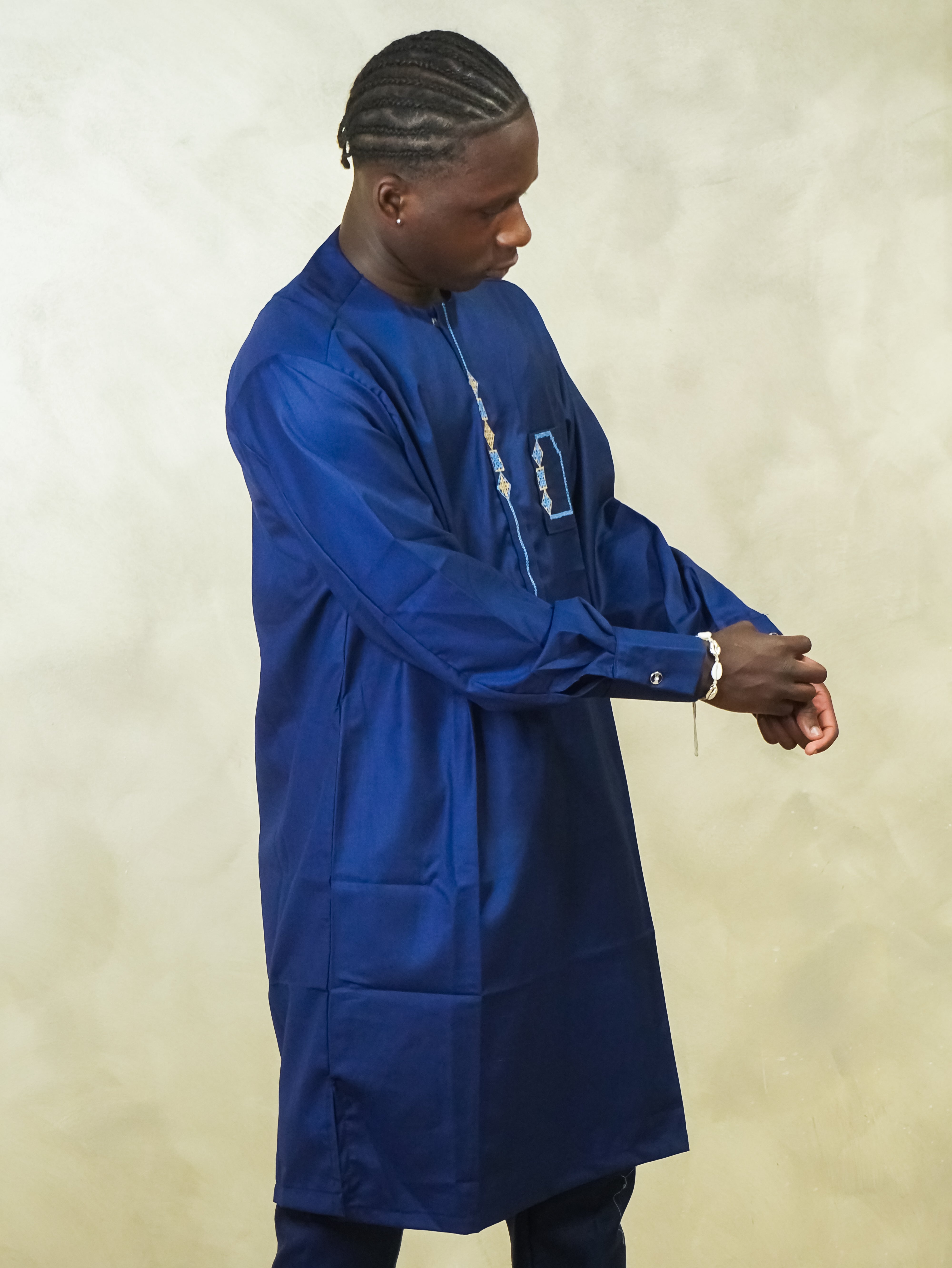 Ensemble homme – Bleu royal & broderie dorée